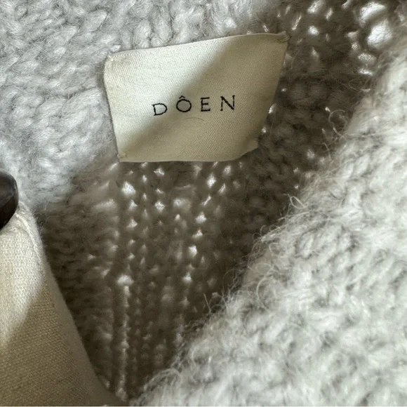 Dôen • Pomme Pom Pom Cardigan Sweater Moonstone Light Grey XS/S - Picture 6 of 10